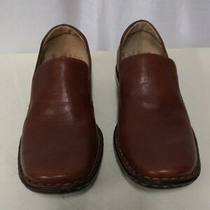 𝅺BORN Handcrafted Footwear Brown Leather Upper Round Toe Slip On Flat Mule Shoe
